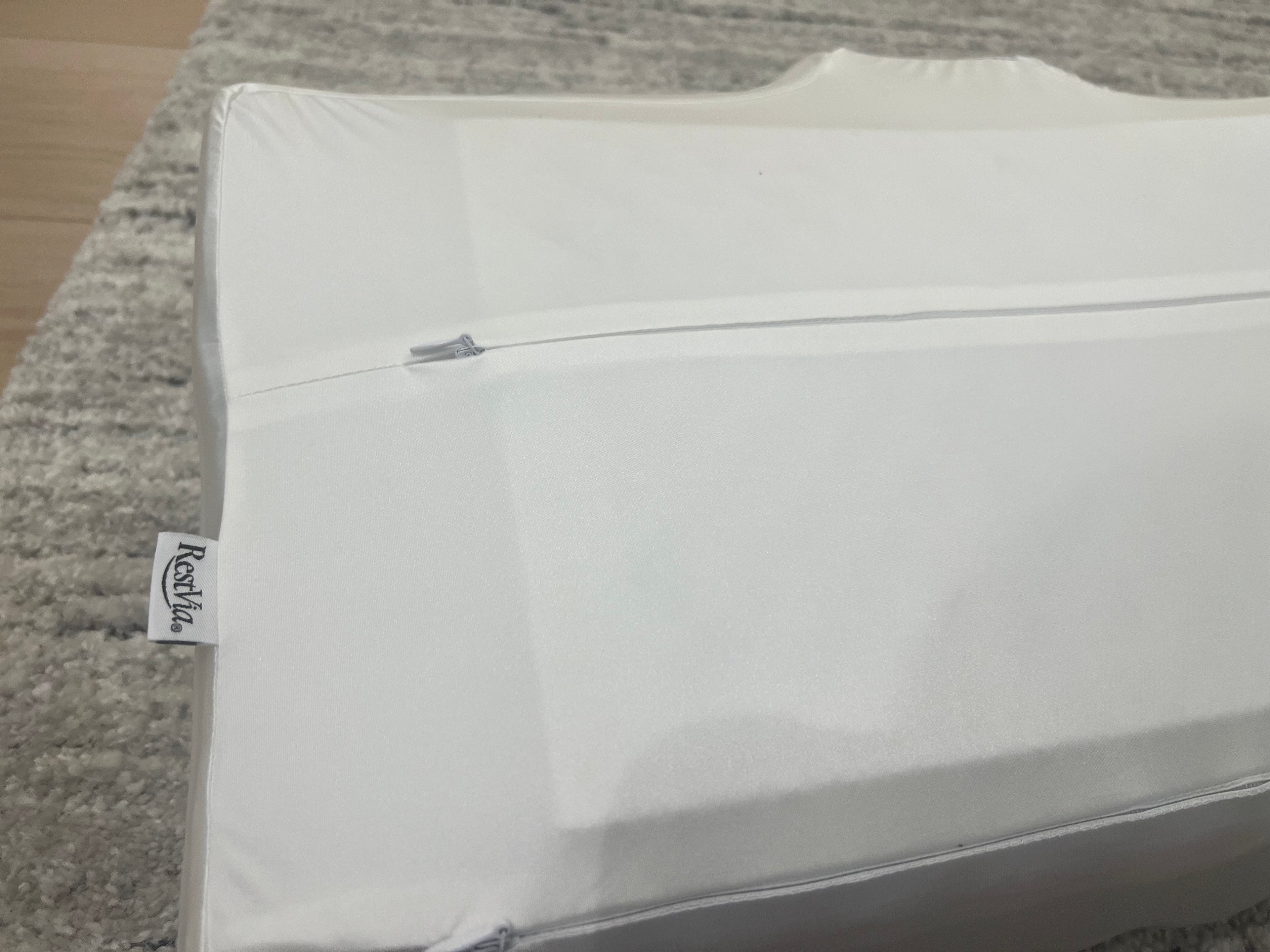 Restvia Crystal Ergonomic Pillow